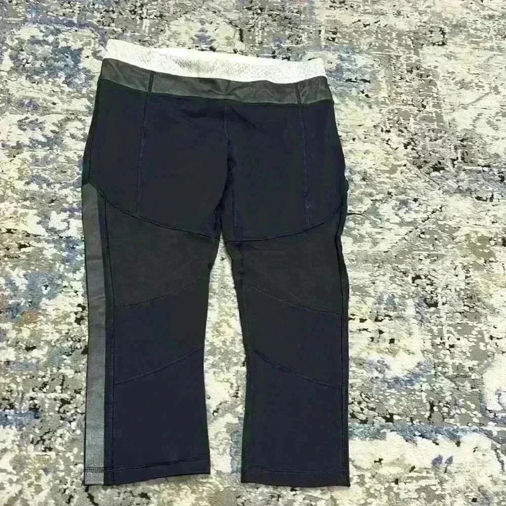 Lululemon cropped leggings